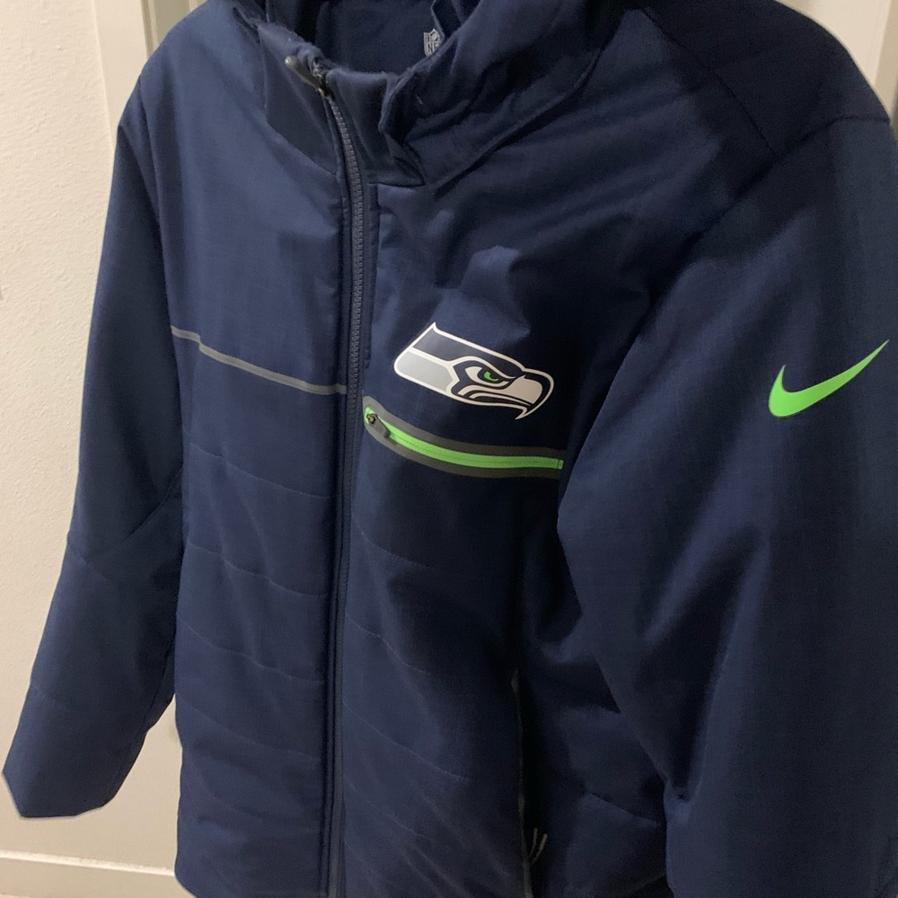 Rare Seahawks down jacket. Great for game days in cold weather! Great condition.